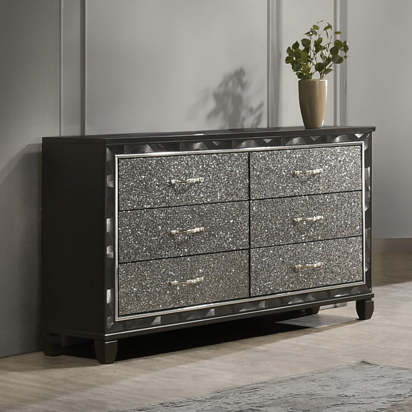 Radiance - Dresser