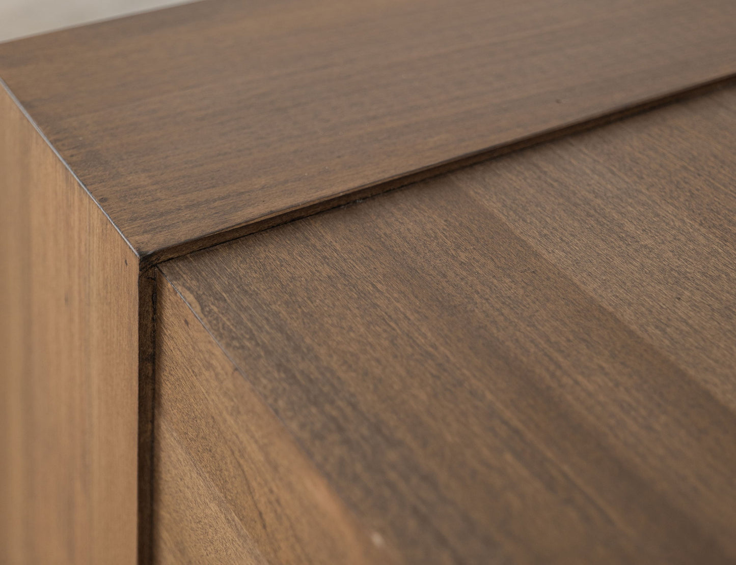Latola - Table