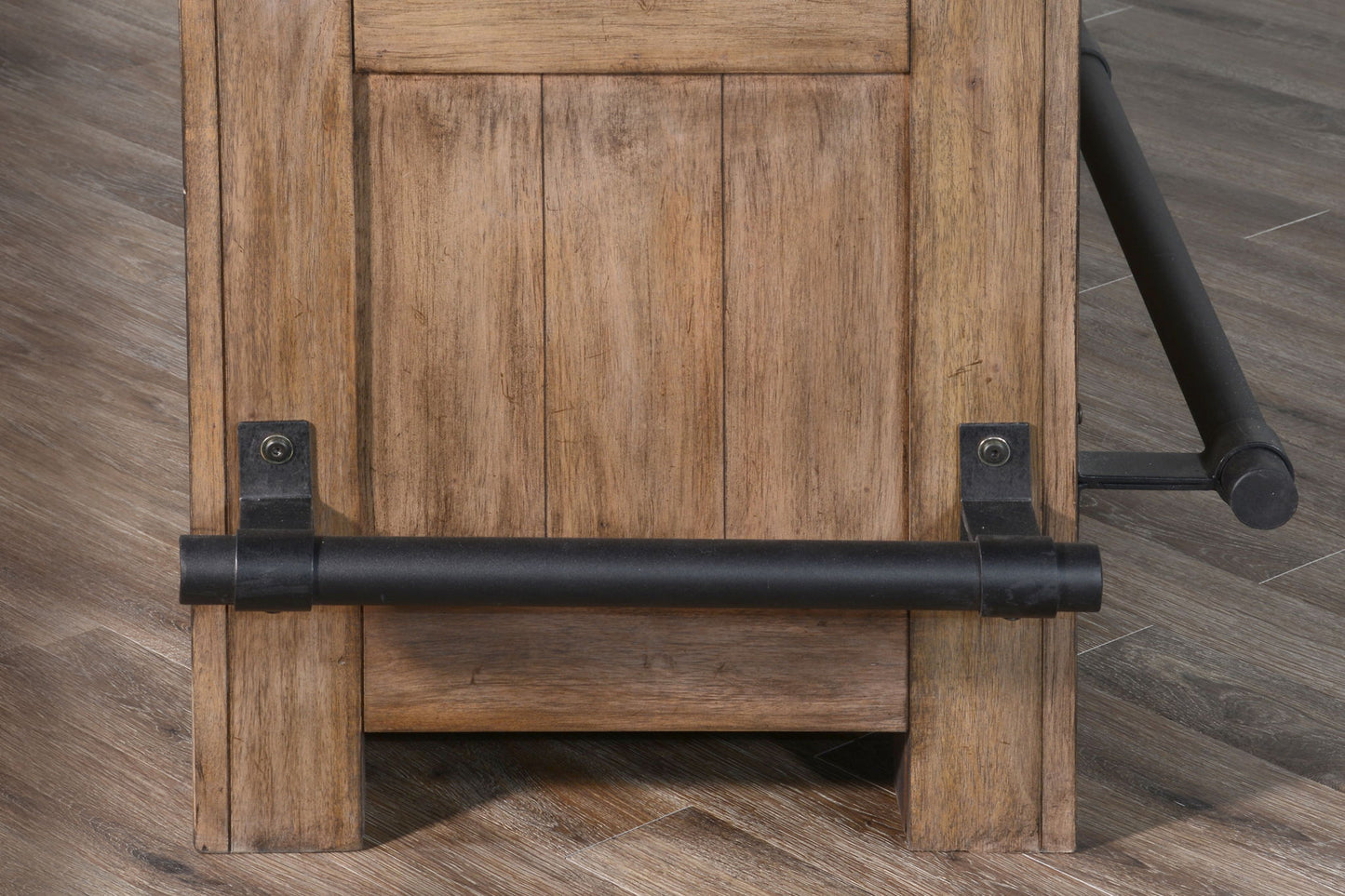 Doe Valley - Traditional Wood Home Bar - Buckskin