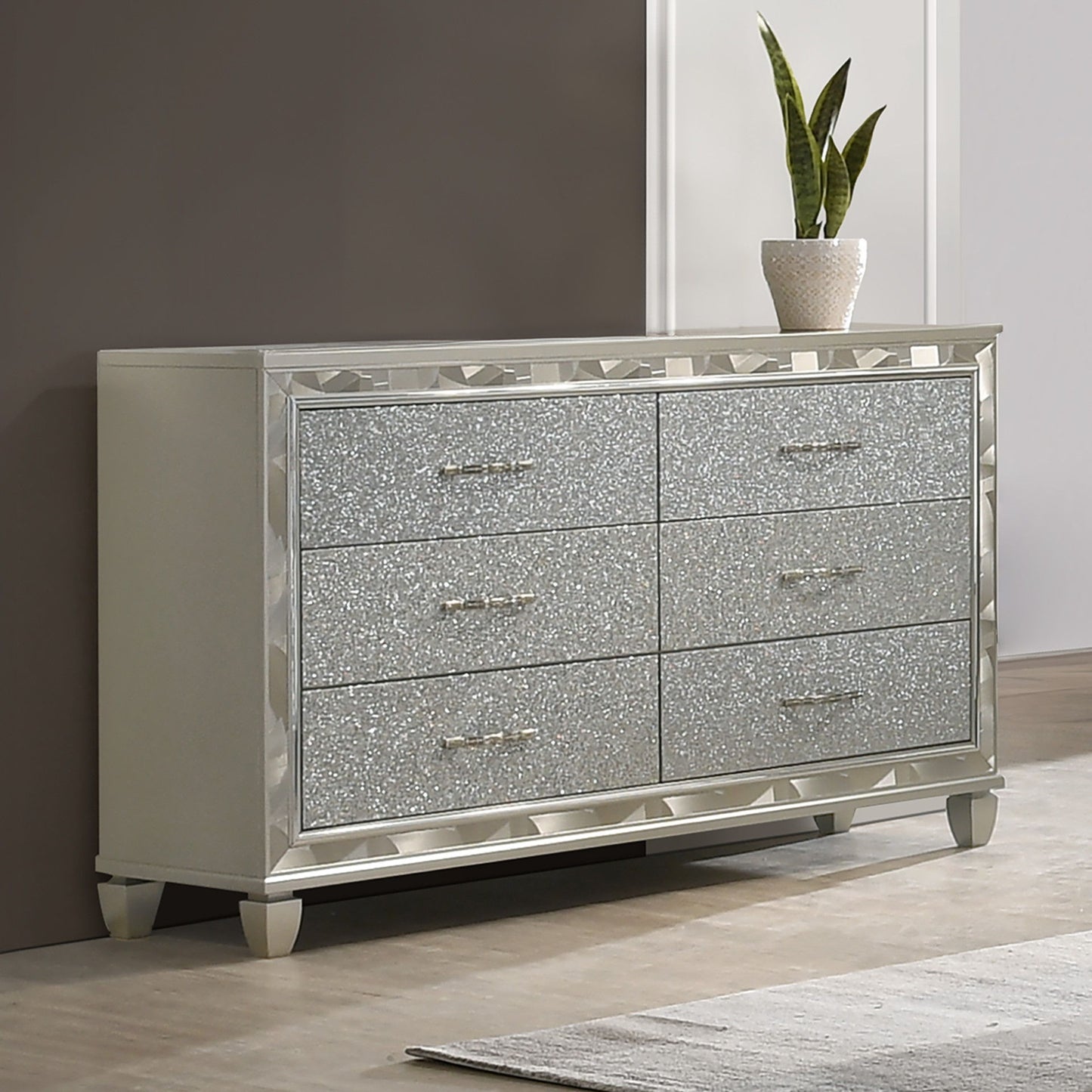 Radiance - Dresser