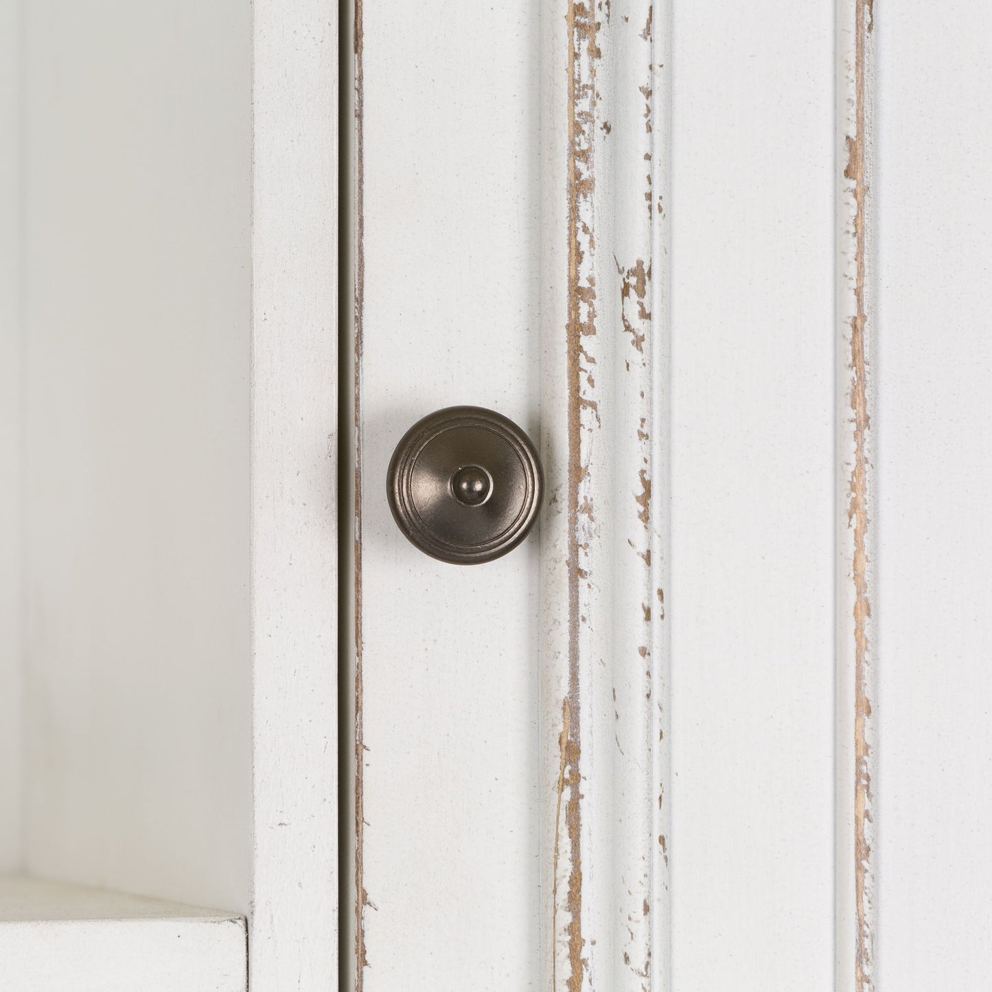 Magnolia Manor - Credenza