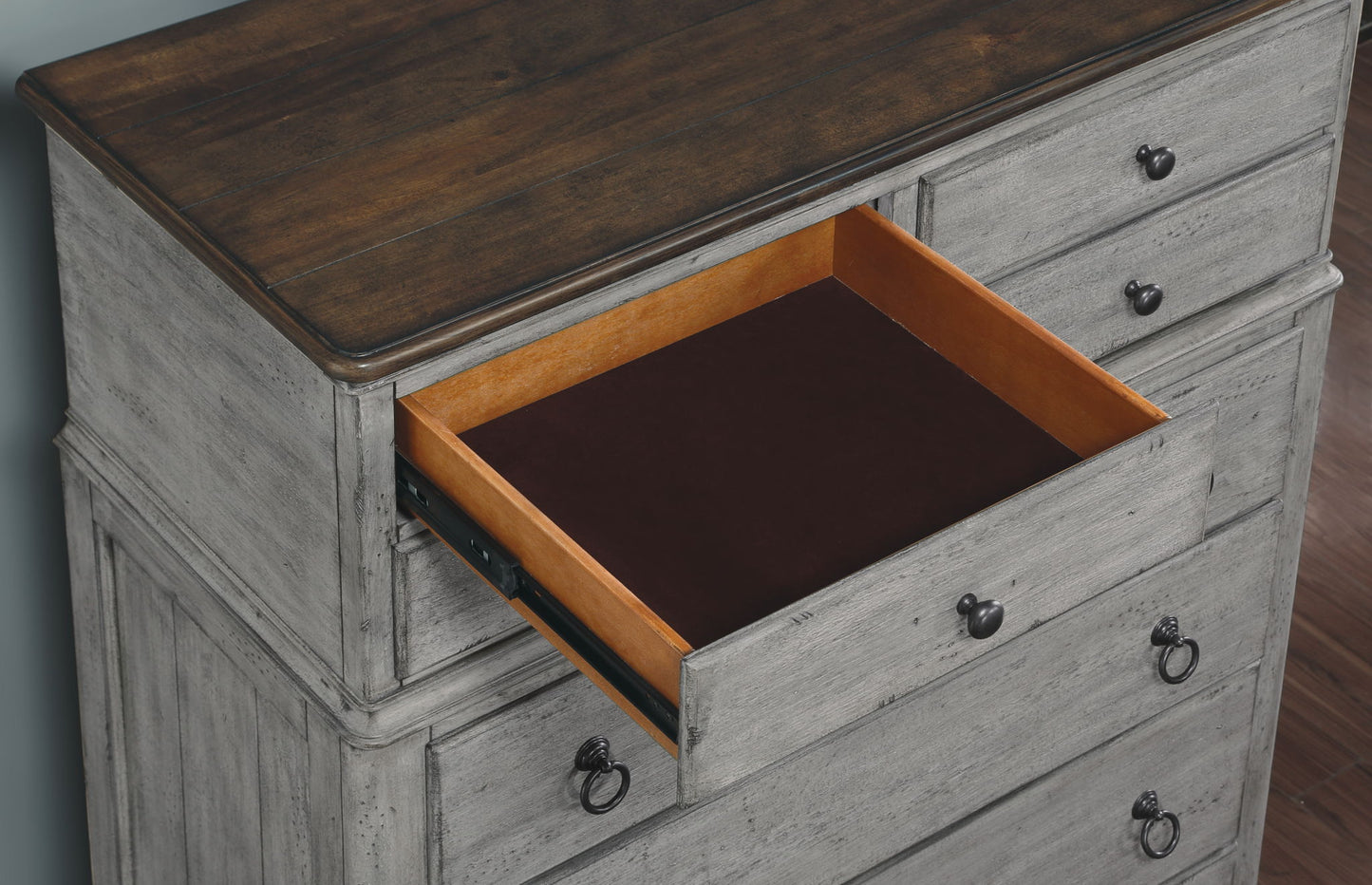 Plymouth - Drawer Chest - Gray