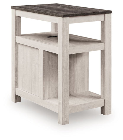 Fendenmore - Chair Side End Table