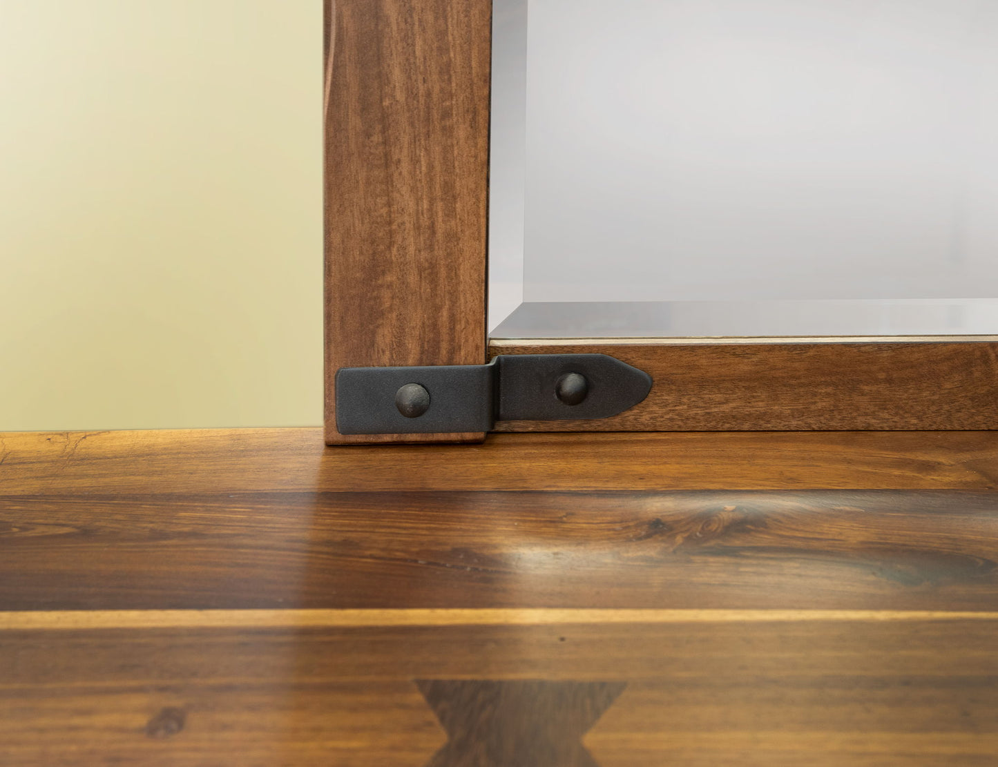 Parota - Dresser - Cinnamon Brown