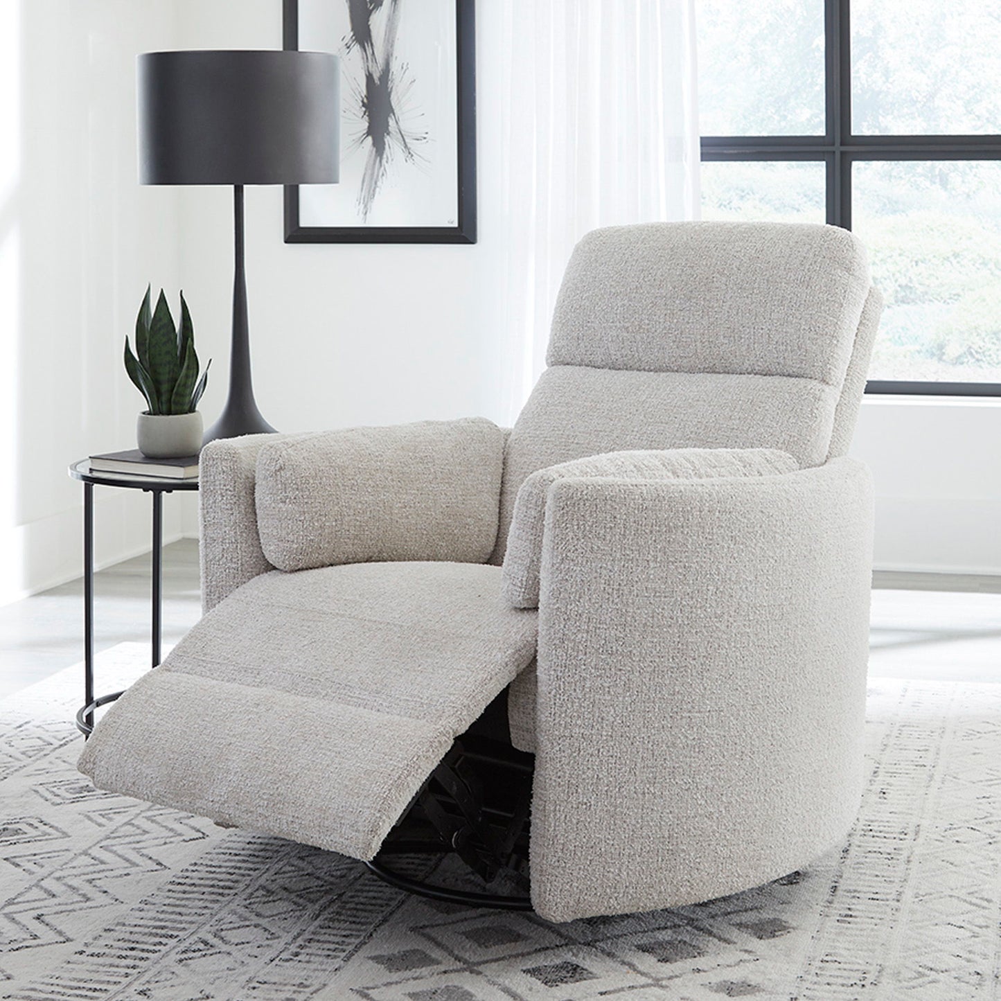 Radius - Manual Swivel Recliner