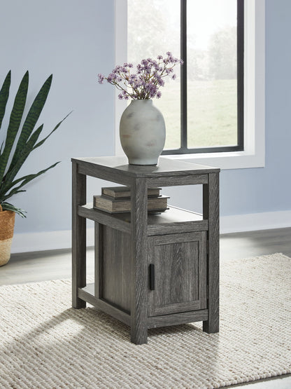 Fendenmore - Chair Side End Table