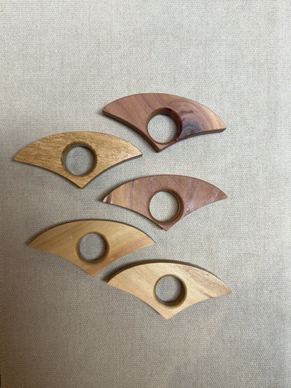 Spine Splitter — Handcrafted Wooden Thumb Book Holder