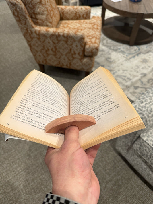 Spine Splitter — Handcrafted Wooden Thumb Book Holder