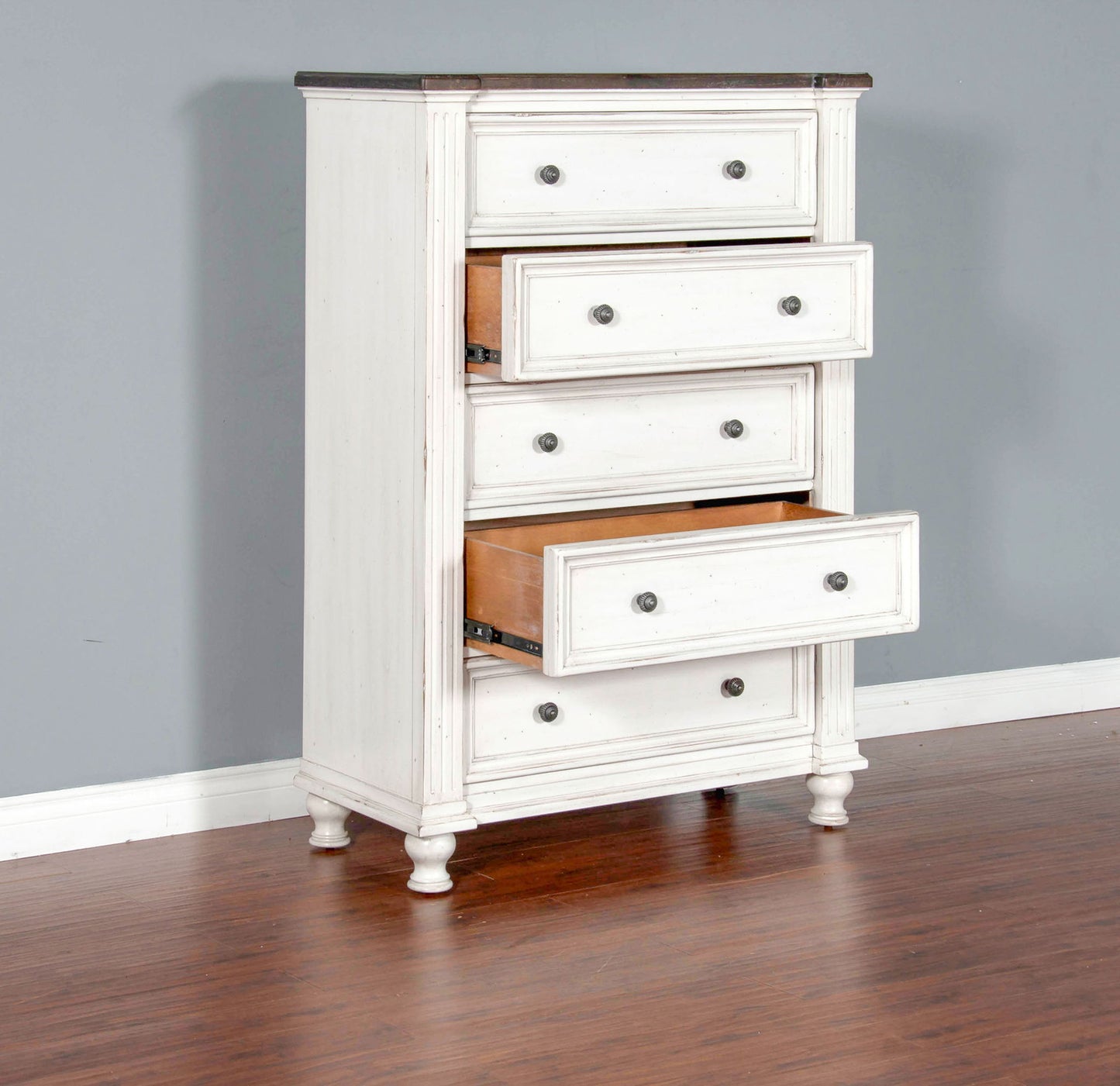 Carriage House - Chest With 5 Drawers - Cottage White / Europen Dark