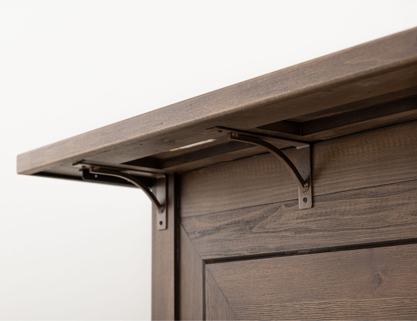 Novus Lodge - Bar - Walnut Brown