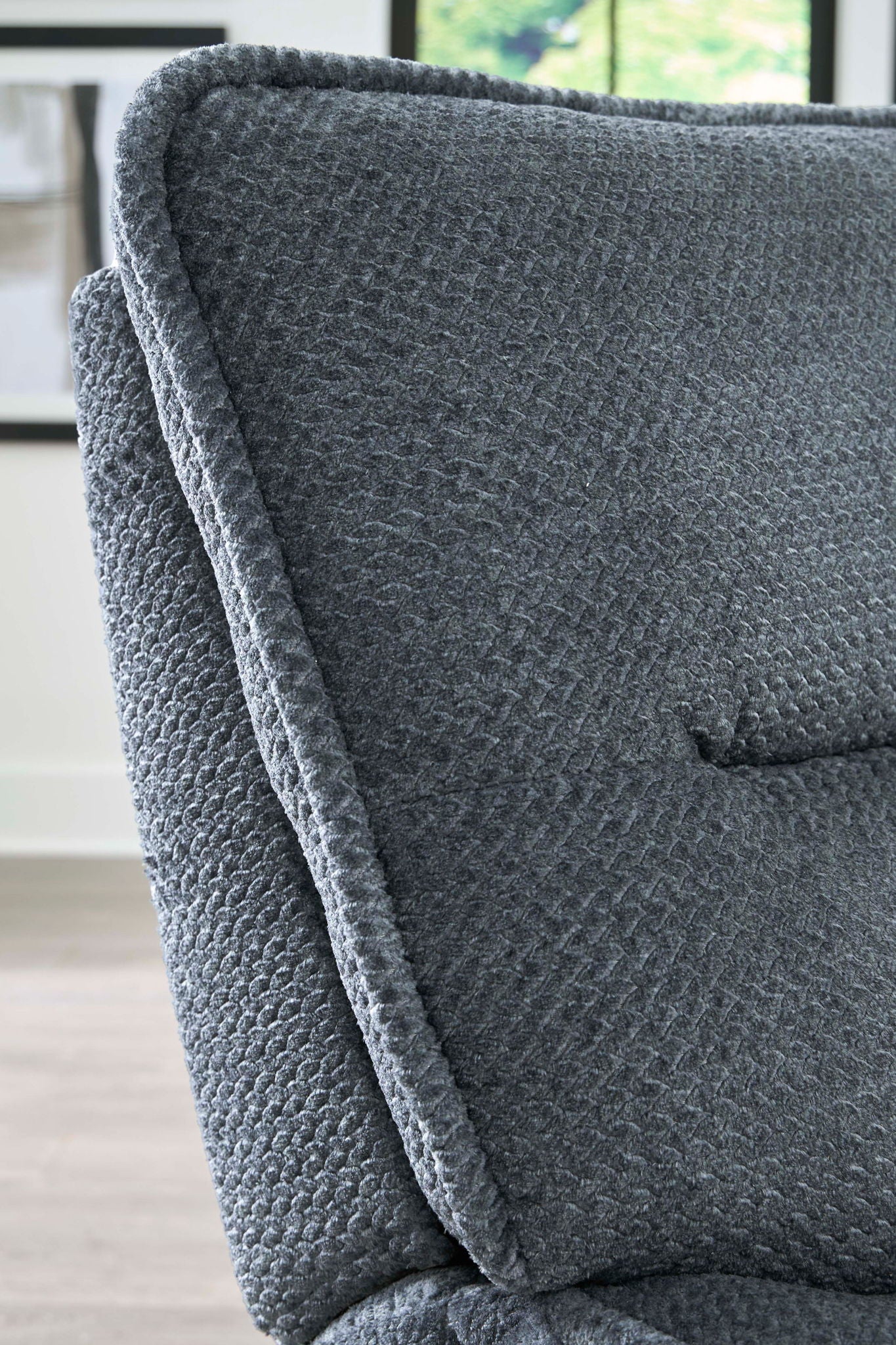 Leo - Armless Recliner