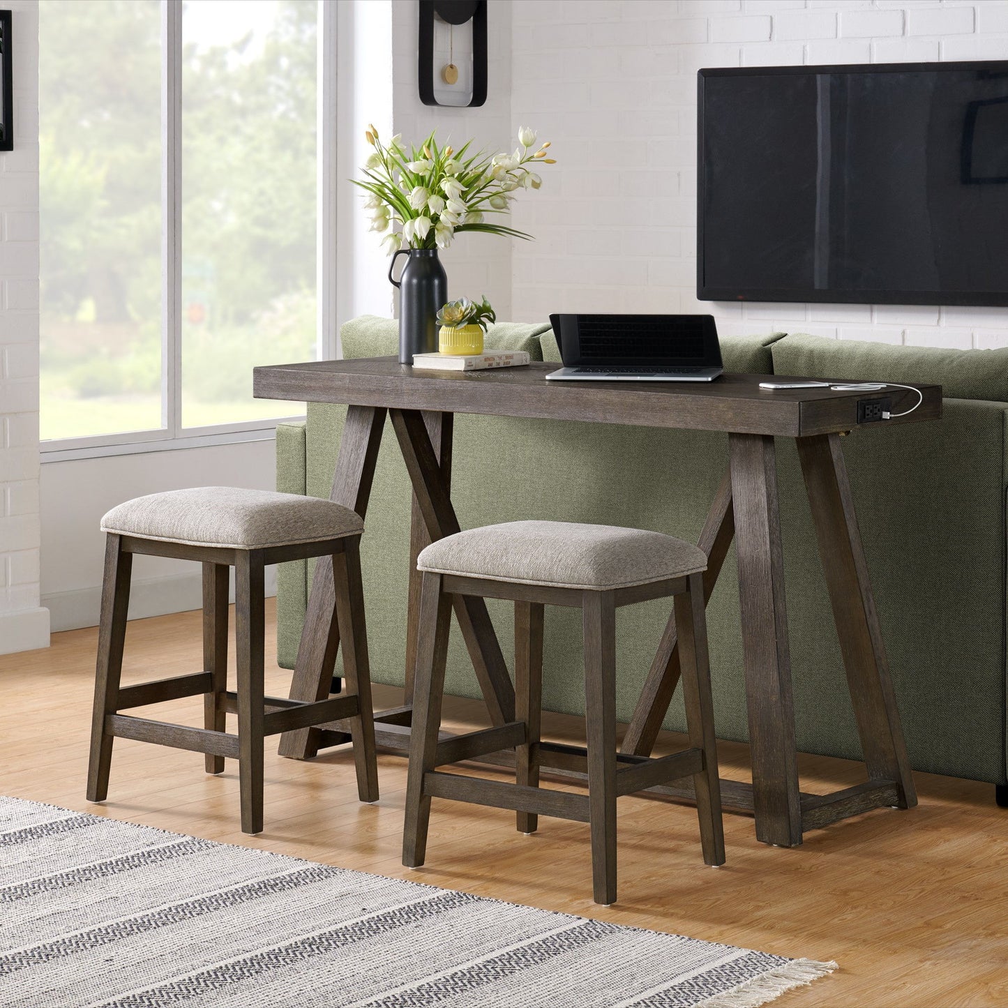 Hearst - Table