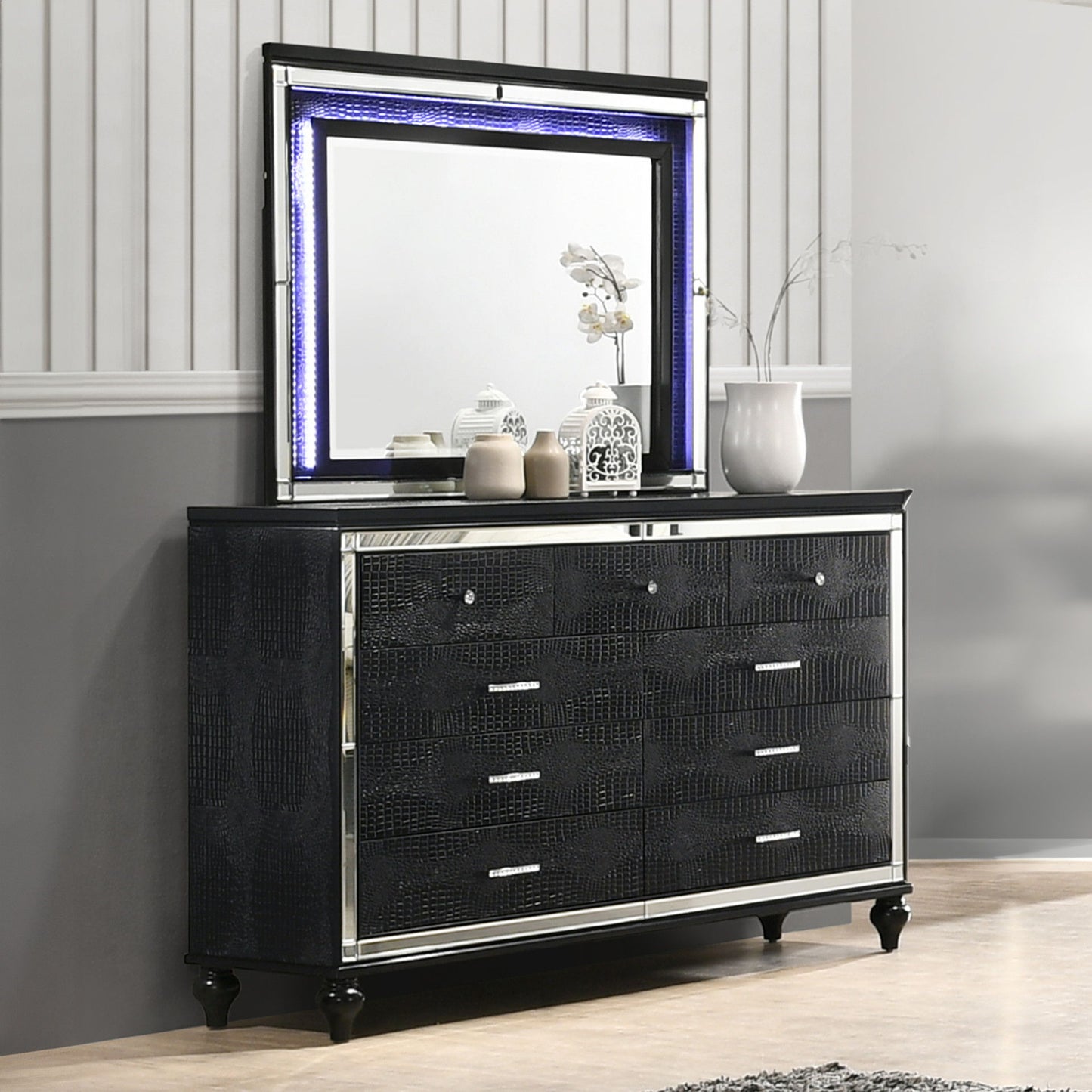 Valentino - Lighted Mirror