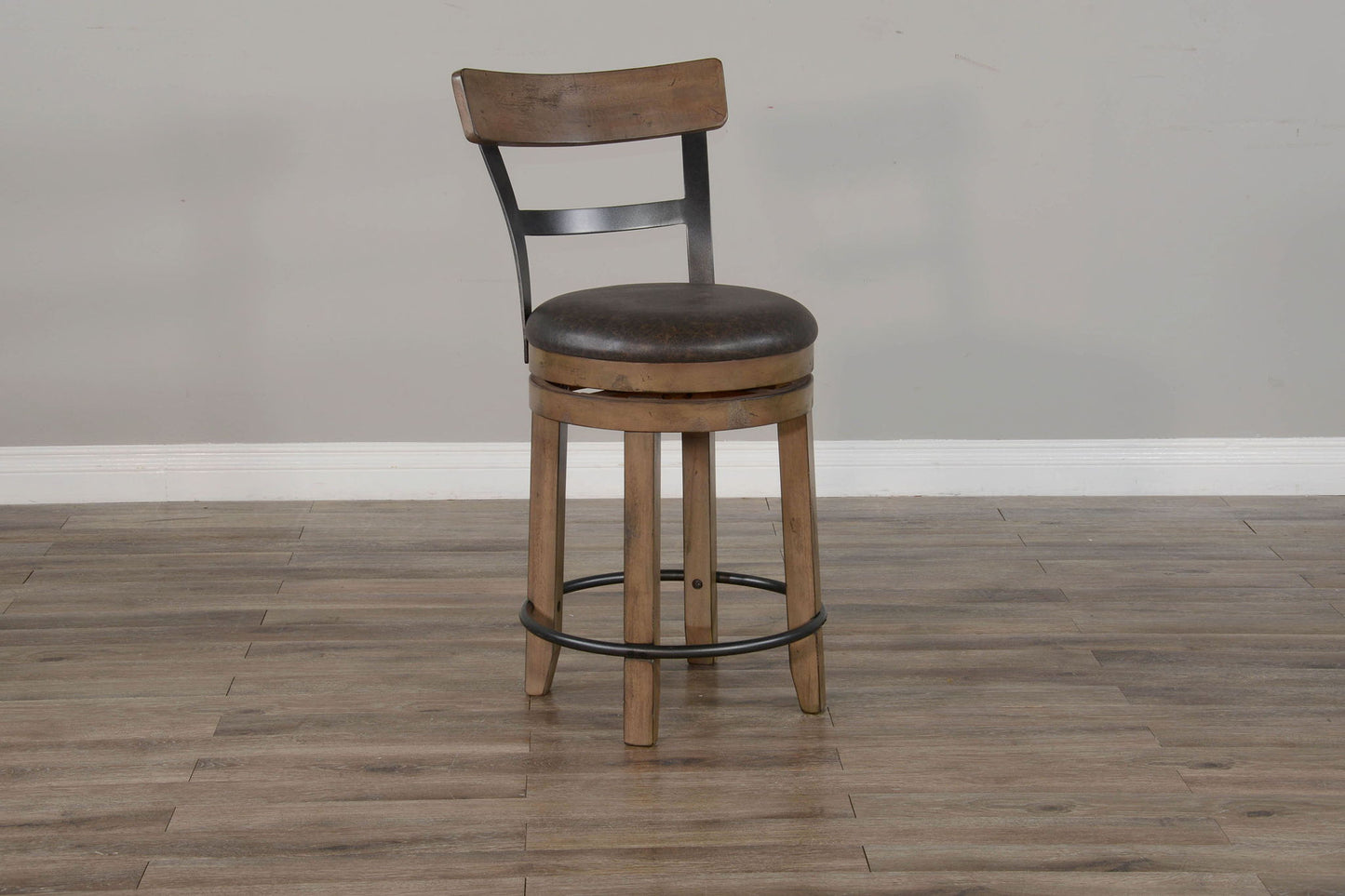 Doe Valley - Swivel Barstool