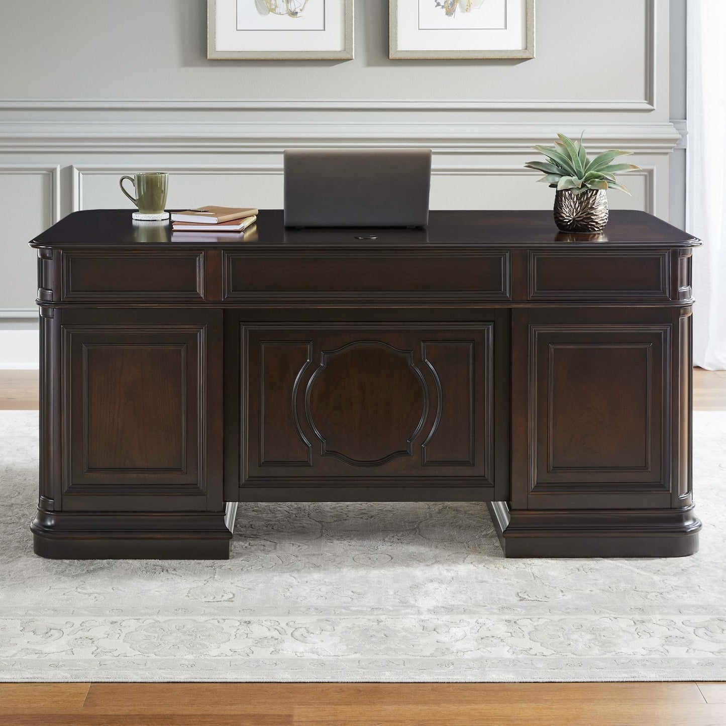 Brayton Manor - Jr Executive Desk - Cognac