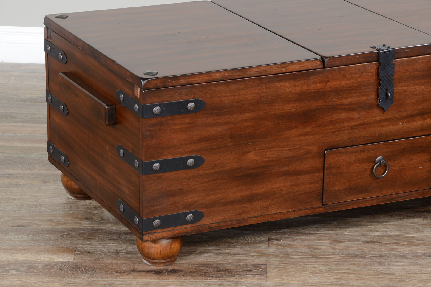 Santa Fe - Trunk Coffee Table - Dark Brown