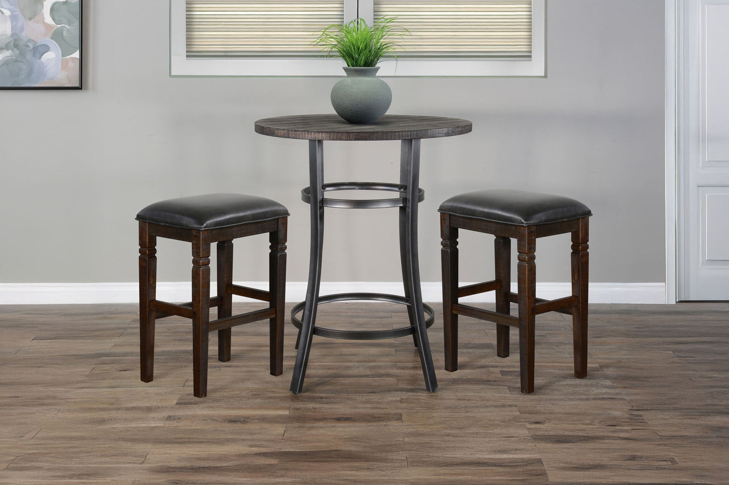 Homestead - Round Table
