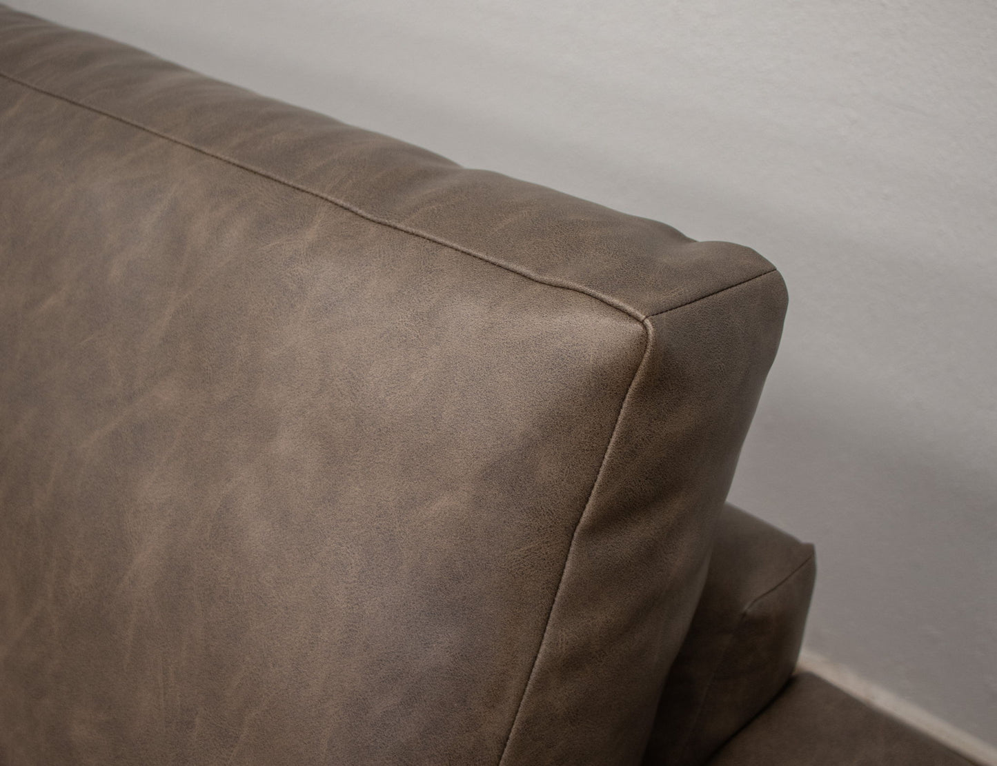 Blackburn - Loveseat