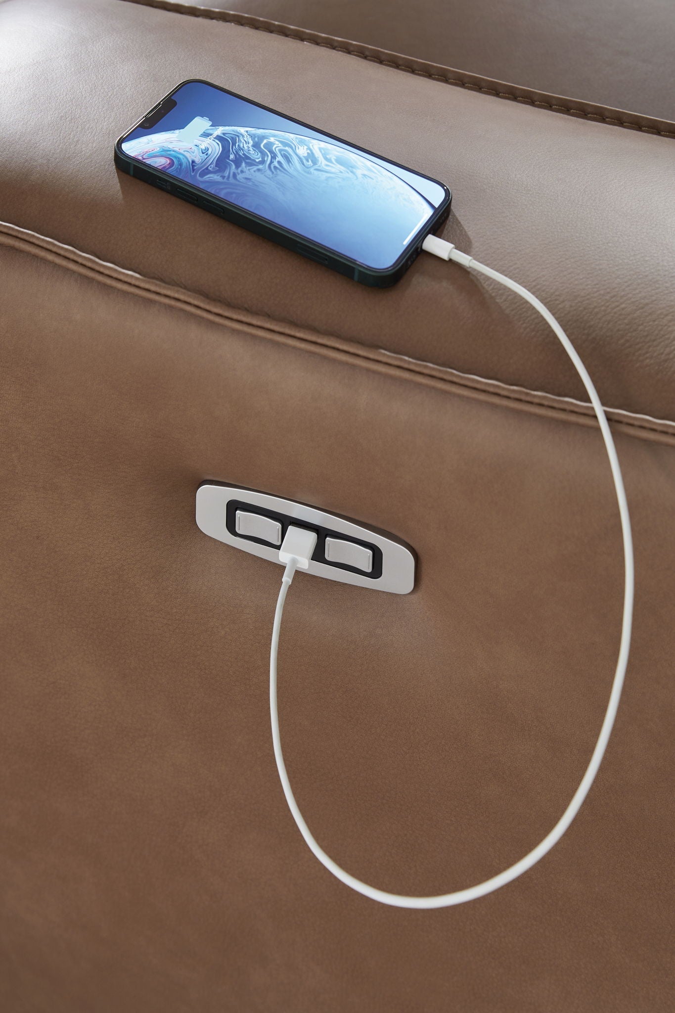 DeepWakes - Power Reclining Loveseat / Console / Adjustable Headrest