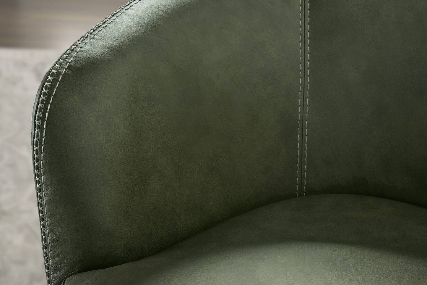 Barolo - Swivel Club Chair