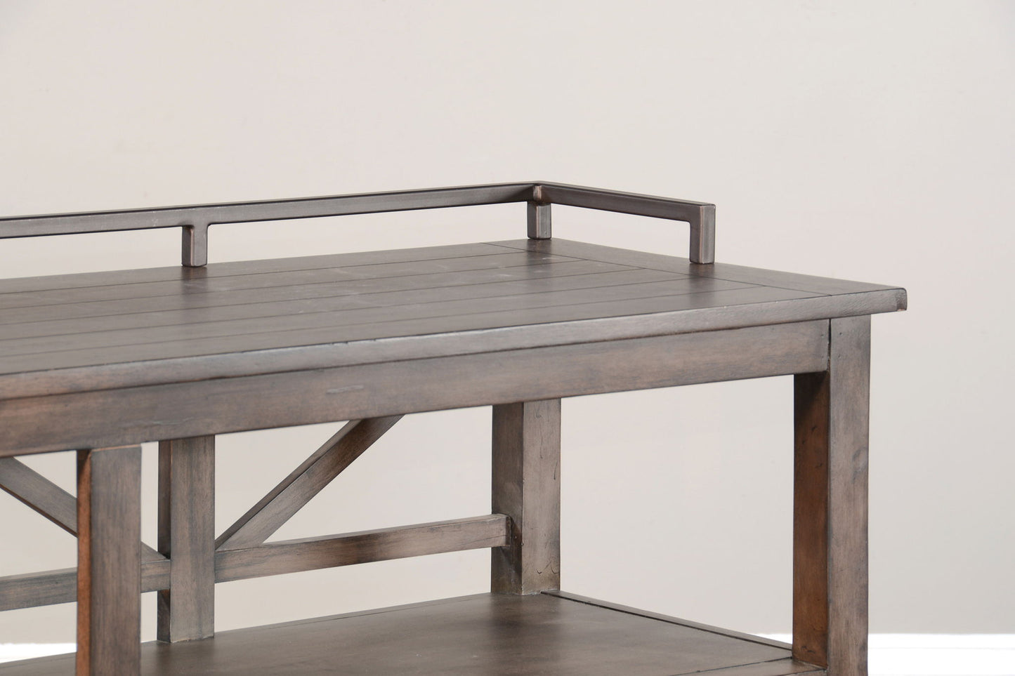 Doe Valley - Server - Buckskin