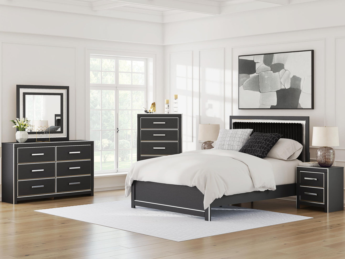 Zuraleus - Five Drawer Chest